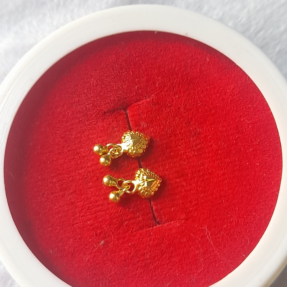 Beautiful new small earrings - Picture 3 of 9